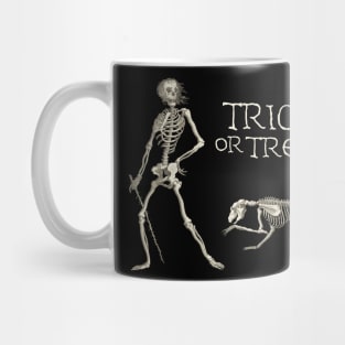 Friendly Halloween Skeleton: Trick or treat (light text) Mug